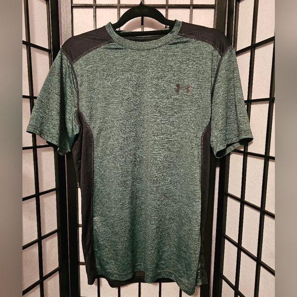 Under Armour Heat Gear Short Sleeve T-shirt Size M - Picture 1 of 3